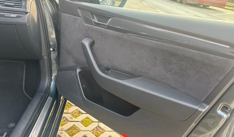Škoda Superb 2.0tdi SPORTLINE, EKSTRA STANJE full