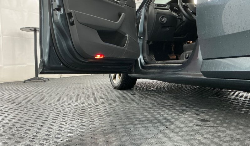 Škoda Superb Combi 2,0 TDi, DSG, 140kw, EKSTRA STANJE, U DOLASKU full