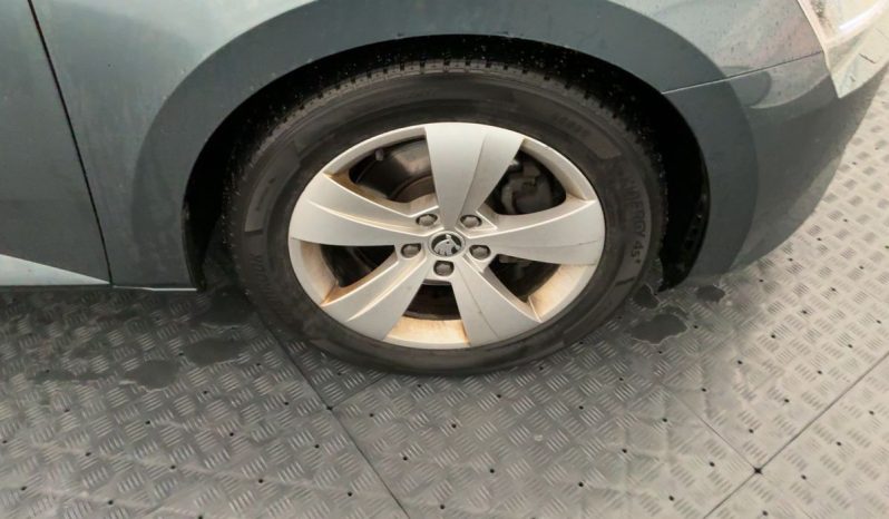 Škoda Superb Combi 2,0 TDi, DSG, 140kw, EKSTRA STANJE, U DOLASKU full