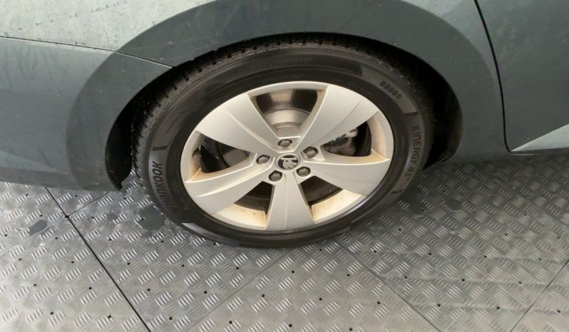 Škoda Superb Combi 2,0 TDi, DSG, 140kw, EKSTRA STANJE, U DOLASKU full