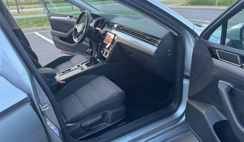 Volkswagen Passat 2.0Tdi , Business , SAMO 73,000km full